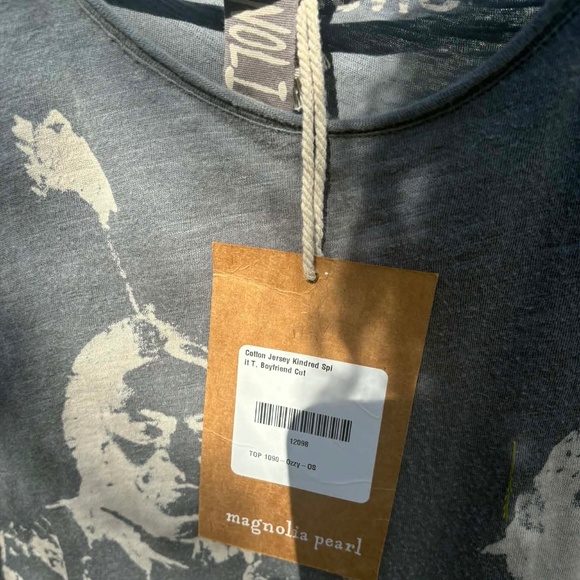Magnolia Pearl KINDRED SPIRIT TEE - OZZY NWT - Picture 4 of 5